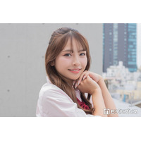 「今日好き」出身美女、美脚際立つ街中ショーパンショット公開「透明感すごい」「コーデセンスが神」と反響