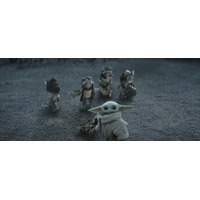 実寸大パペットを5人で操作！“可愛さ”と“可笑しさ”で愛されるグローグーの秘密『スター・ウォーズ／マンダロリアン・アンド・グローグー』