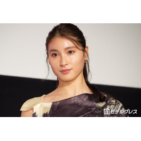 土屋太鳳、姉・炎伽＆弟・神葉とのきょうだいショットに反響「腰の高さレベチ」「美男美女」