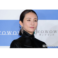 木村文乃、第2子出産後初の公の場 シックな黒ワンピ姿で登壇