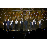 &TEAM、色気全開でRAIN「Love Song」カバー 会場中から黄色い悲鳴【Weverse Con Festival】