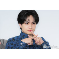 中島健人、長濱ねるを華麗にエスコート 会場から黄色い歓声【ラブ≠コメディ】