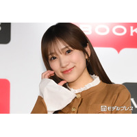 矢吹奈子、誕生日に海辺ショット公開 美脚際立つミニワンピ姿に絶賛の声「上目遣いにキュン」「透明感エグい」