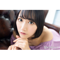 「ラブキン2」出演美女、ノースリーブ＆ウエストちらりのカジュアルコーデ披露「スタイル抜群」「全てが美しい」の声