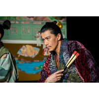 小栗旬「豊臣兄弟！」出演の決め手となった共演俳優の存在「僕にとって財産」本人が語る“首の傾き”裏話も【インタビュー前編】