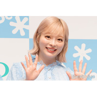 1児の母・きゃりーぱみゅぱみゅ、パリの街中で子どもを抱いた笑顔ショット公開「幸せそうな写真にほっこり」「お子さん大きくなってる」の声