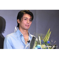 サッカー日本代表・中村敬斗選手、トークイベント応募数は2万人 バースデーサプライズに笑顔