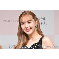 藤田ニコル、那須旅行での親子ショット公開「すっかり素敵なママ」「すっぽり収まってて可愛すぎる」と反響