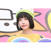 あの、スラリ美脚際立つミニ丈衣装ショット公開「二度見するスタイルの良さ」「完璧な着こなし」と反響