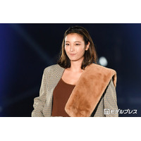 2児の母・木下優樹菜、14歳長女との肩組みショットに反響「おしゃれで素敵」「娘さん大人っぽい」