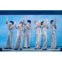 キスマイ、15周年記念日に2大発表 軌跡辿るツアーで初の演出・懐かしエピソードも【「fan IS ・・・・・・」ライブレポート】