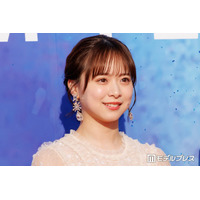AKB48グループ4代目総監督、美ウエスト際立つ衣装ショット公開「まるでお人形さん」「引き締まっててすごい」と反響