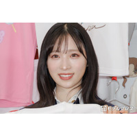 AKB48小栗有以、スラリ美脚輝く純白ミニスカコーデに絶賛の声「天使みたい」「スタイル抜群」