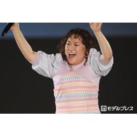 フォーリンラブ・バービー「外を歩いていたら夫が手を握ってきてゾクッ」手繋ぎショットに「ラブラブ」「仲良し夫婦で素敵」の声