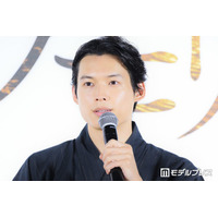 SixTONES松村北斗、喧嘩した“相手”明かす「僕の言い草を真似するようになってきて」【白鳥とコウモリ】