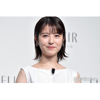浜辺美波、美肌輝くノースリーブ姿で26歳誕生日を報告「肌綺麗すぎます」「見惚れちゃう」とファン悶絶