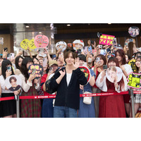 山田涼介、台北でソロアジアツアー開幕 ドームツアーから曲順組み替え・歓迎ムードの空港＆現地記者会見ショットも