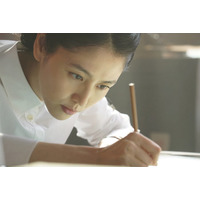 長澤まさみ、映画「ゴジラ-0.0」天才気象予報官役で出演 新キャスト＆続投キャスト発表