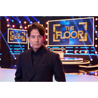 岡田准一MC「THE FLOOR」 レギュラー放送決定 究極の陣取りサバイバルゲーム挑戦者第1弾16人解禁