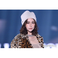 村重杏奈、レオパード柄コートで存在感「かっこよすぎ」「雰囲気違う」と反響【TGC2026A/W】