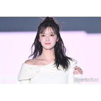 櫻坂46卒業発表の田村保乃、美肩＆美デコルテ全開ミニ丈ワンピ姿 ハーフアップで甘さプラス【TGC2026A/W】