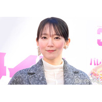 吉岡里帆、美ボディ透けるノースリ衣装姿披露「清楚なのに色っぽい」「デコルテ綺麗で憧れる」と反響