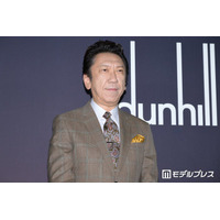 布袋寅泰、吹きガラス体験で作ったボウル公開「眺めているだけで癒される」「クオリティ高すぎ」の声