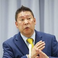 籠池泰典被告の衆院静岡4区補欠選挙への擁立を見送り、記者会見するNHKから国民を守る党の立花党首＝1日午後、静岡県庁