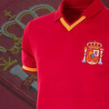 スペイン代表、「独裁時代の紋章も登場」レトロユニフォームとジャケット 画像