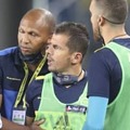 39歳エムレ・ベレゾール、荒ぶる！一瞬もプレーせず「超速退場」がこれ