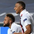 エムバペとネイマールの半裸も！PSG、CL決勝進出の「お祭り」がこちら