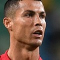 五厘刈りのロナウド、ちょっと髪が伸びる