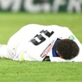 怪我のネイマール、涙の訴え…「どれだけ耐えればいいのか」