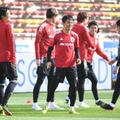 日本代表 vs U-24日本代表！ トップ選手たちの「鳥かご練習」を比べて見る