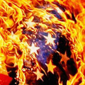 怒るユナイテッドファンたち、アメリカ国旗を燃やす 画像