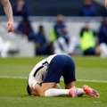 レギロン、見事なボレー…オウンゴール叩き込む