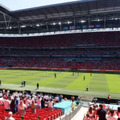 EURO2020、ウェンブリーのスタンドからファン落下…重体に