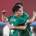 フランスに爆勝のメキシコ、DFアギーレの「ユニフォームがおかしい」と話題 画像