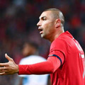 W杯予選はここまでやる！？物議を醸す「ずっこけPKダイブ」がこちら 画像