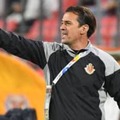 名古屋、フィッカデンティ監督が退任。長谷川健太氏が新指揮官に
