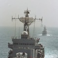 1991年5月、ペルシャ湾入りし、アラブ首長国連邦のドバイへ向かう海上自衛隊の掃海部隊（共同）