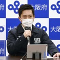 大阪府の対策本部会議でオミクロン株の市中感染について報告する吉村洋文知事＝22日午後、大阪府庁