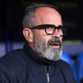 カディス監督、解任されるも「ファンから大喝采」映像が話題