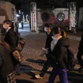 東大前で受験生ら3人が刃物で切り付けられた現場付近＝15日午後、東京都文京区