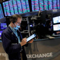 19日のニューヨーク証券取引所（ロイター＝共同）