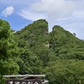 相川鶴子金銀山遺跡の「道遊の割戸（どうゆうのわりと）」＝新潟県佐渡市