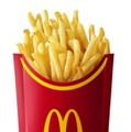 日本マクドナルドが販売を再開する「マックフライポテト」のLサイズ（同社提供）