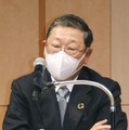 記者会見する西武HDの後藤高志社長＝10日午後、東京都港区