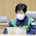 東京都の新型コロナウイルスのモニタリング会議に出席した小池百合子知事＝10日午後、都庁（東京都提供）