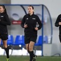 男子のW杯予選を裁いたウクライナ女性審判、「ロシアの情報作戦」を激白